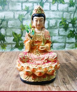 Tôn Tượng Quan Thế Âm Bồ Tát có chiều cao 21 cm, kích thước nhỏ gọn, thích hợp để thờ trên Ban Tam Bảo nhà bạn hoặc phòng khách ở vị trí cao, trang nghiêm, thanh tịnh.