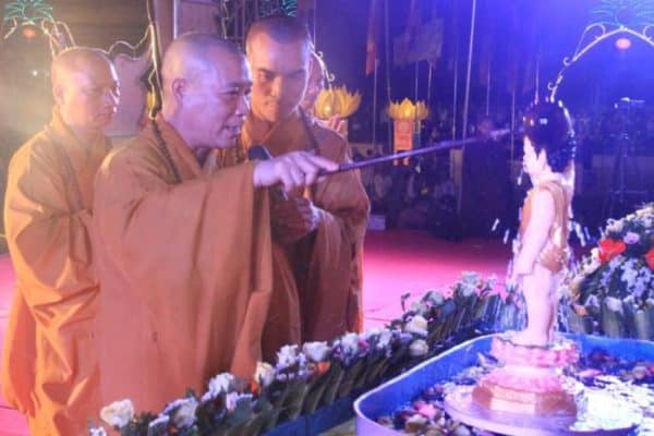 PG Hà Tĩnh tổ chức Đại lễ Phật Đản PL.2562